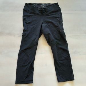 Nike | Women’s Cropped Black Dri-Fit Leggings with Mesh Inserts